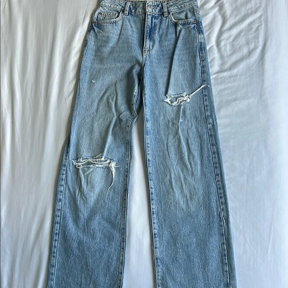 Distressed Light Blue Jeans - Picture 1 of 3